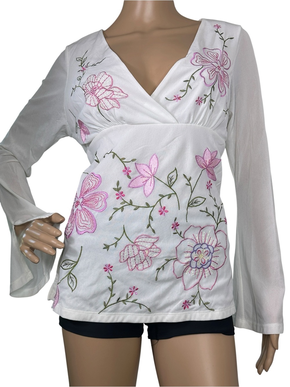 INC Petite White Floral Embroidered V-Neck Women’s Top Y2K Medium